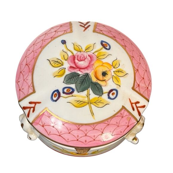 Vintage Handpainted 3 Footed Floral Hinged Trinket Box Porcelain Roses by Isco - Picture 3 of 16
